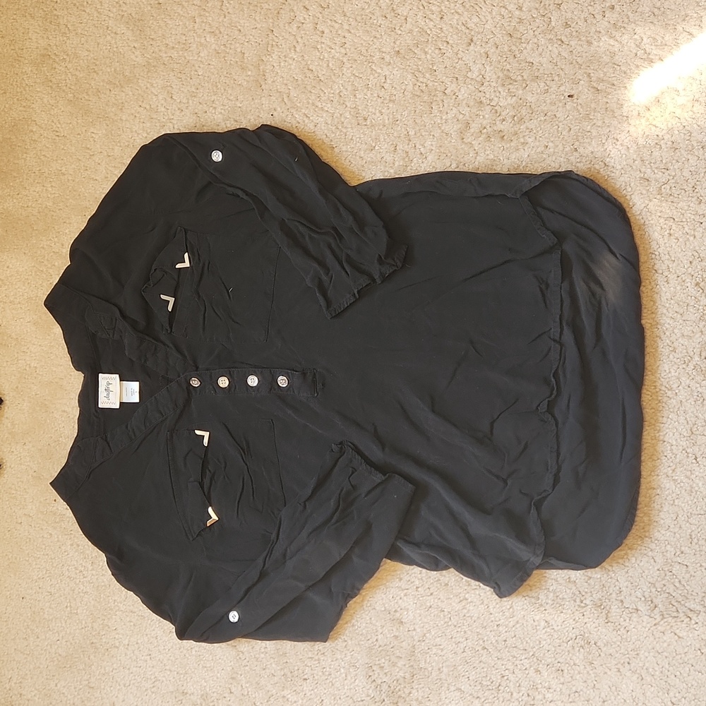 S black button-up shirt